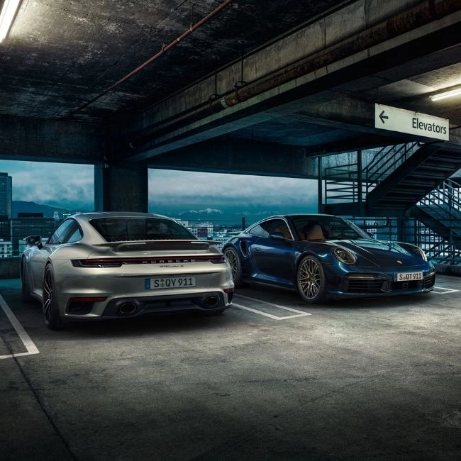 Porsche Online Shop. La tua nuova Porsche è a distanza di un click. 