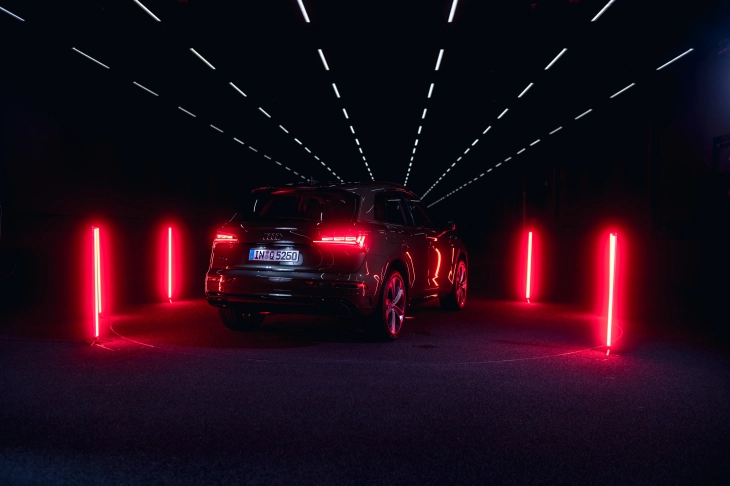 Le luci digitali OLED di Audi: quando l'innovazione diventa arte